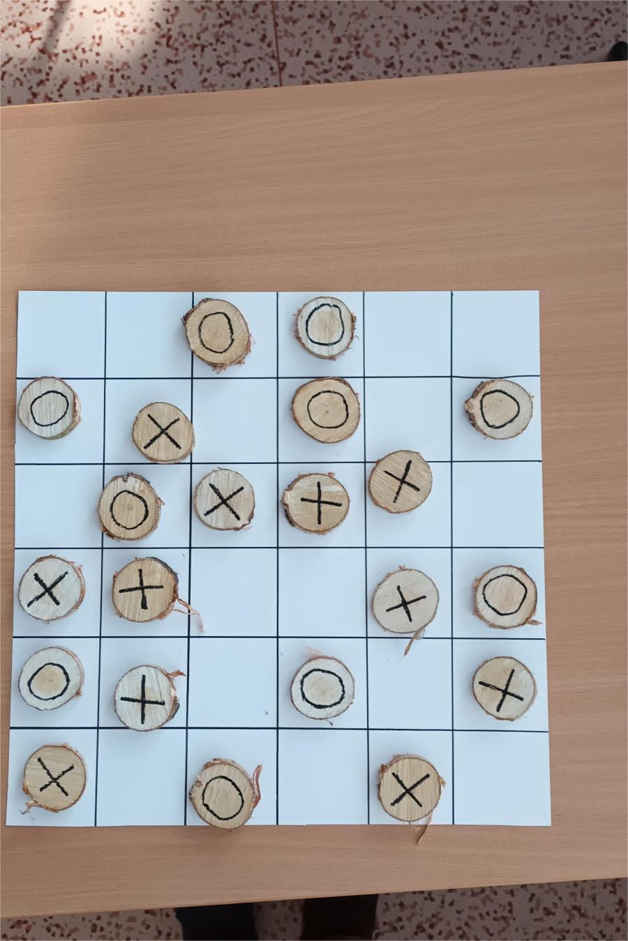 Piškvorky z březových větví - Pč 6